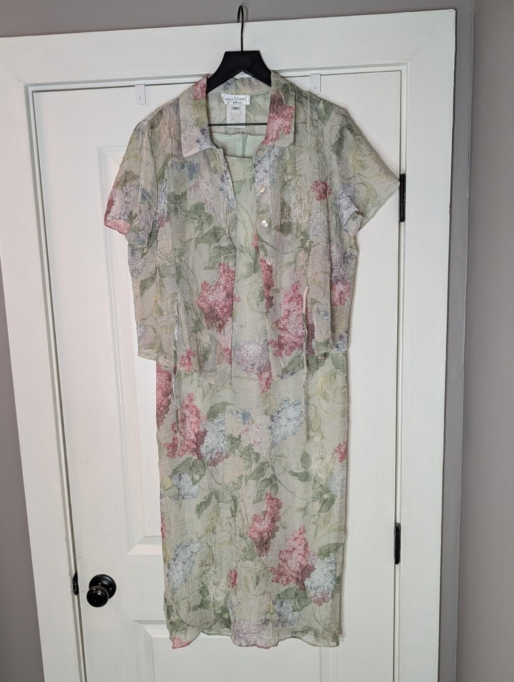 Floral Short-Sleeve 2 Piece Midi Dress And Shirt Cover in Pastel Pink & Green